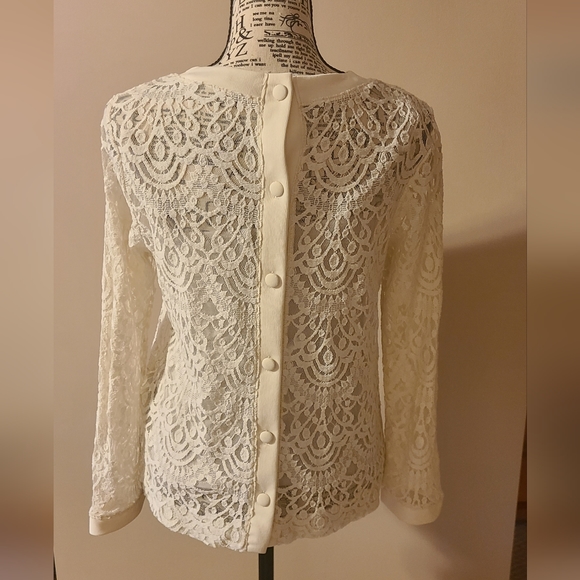NWOT! Banana Republic Lace Ivory Blouse Size M - Picture 2 of 4